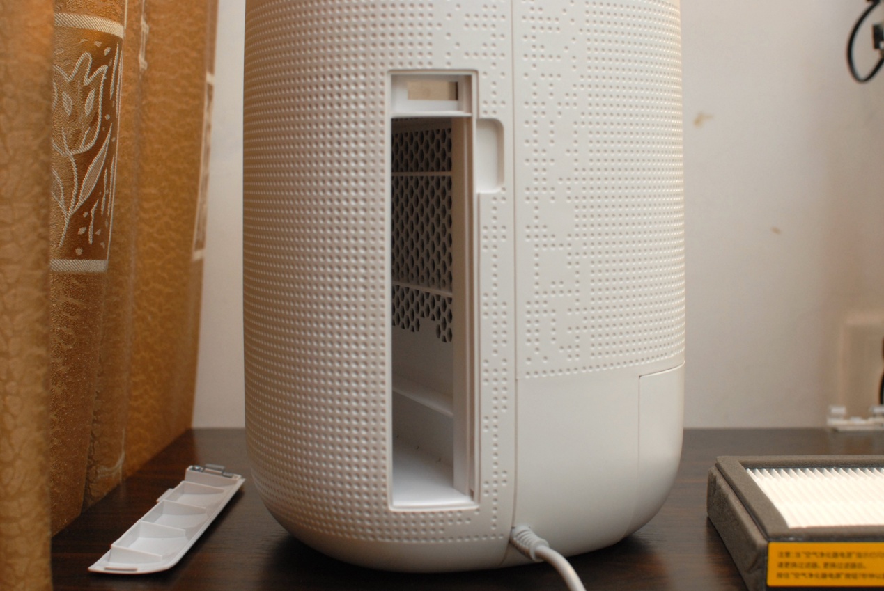 入手百元净化*湿机除**，彻底解决南方城中村小伙烦恼