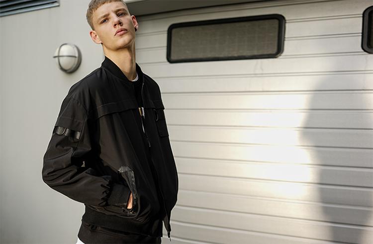 冬日高级感美式棒球服穿搭,运动外套女棒球服保暖薄棉服