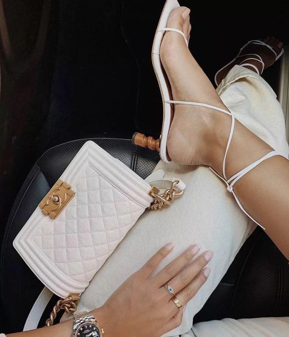 脚长怎么选鞋显脚小,脚胖脚宽不好看穿什么鞋