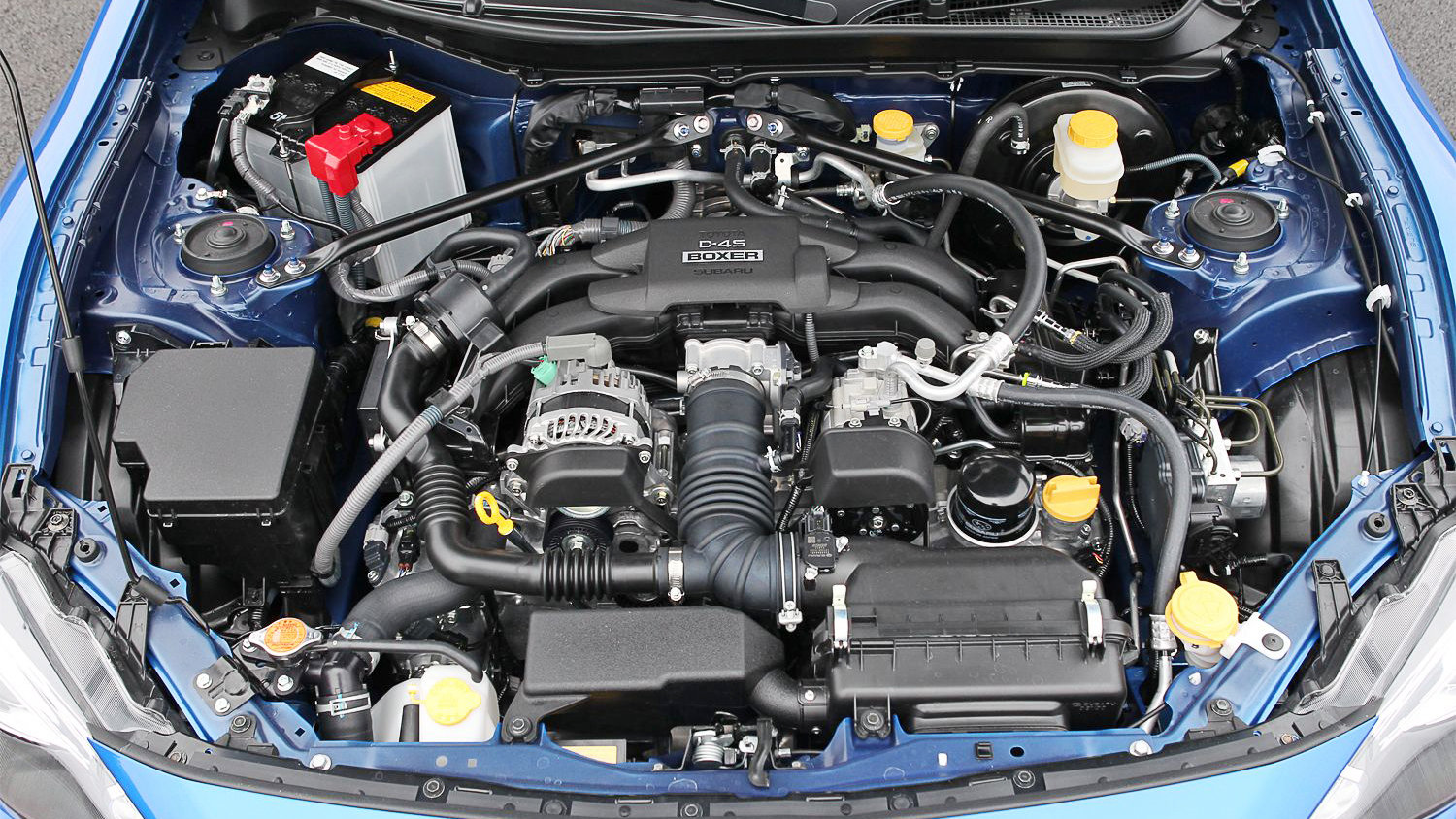 水平对置快吗,水平对置四缸发动机优缺点