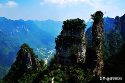神仙吹出了一个美丽的柴埠溪，赋予这些山峰更加无限美丽的生命
