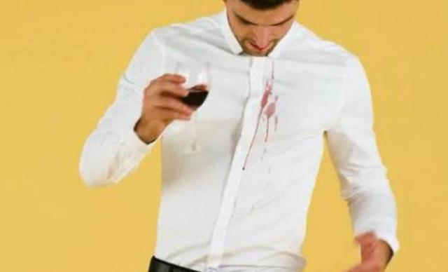 简单实用的白衬衣怎么洗,白衬衣衣领发黄最快清洗方法