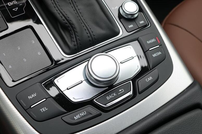 新款a6l顶配二手车,28万的奥迪a6l2023款