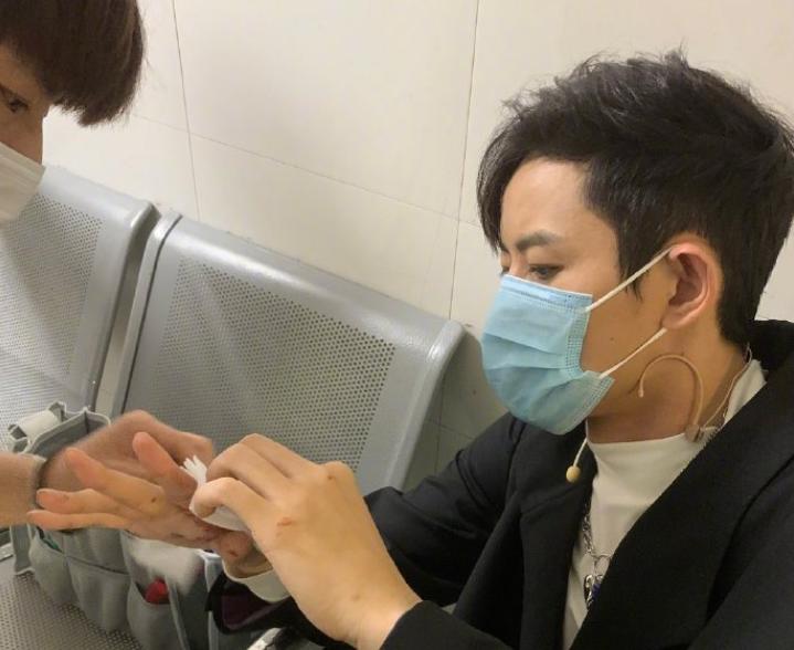 火星情报局敖犬杨迪薛之谦,敖犬说薛之谦舞林大会