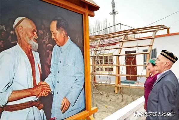 从骑毛驴见毛主席，到坐飞机开*会两**，库尔班大叔家的传奇故事正在续写……