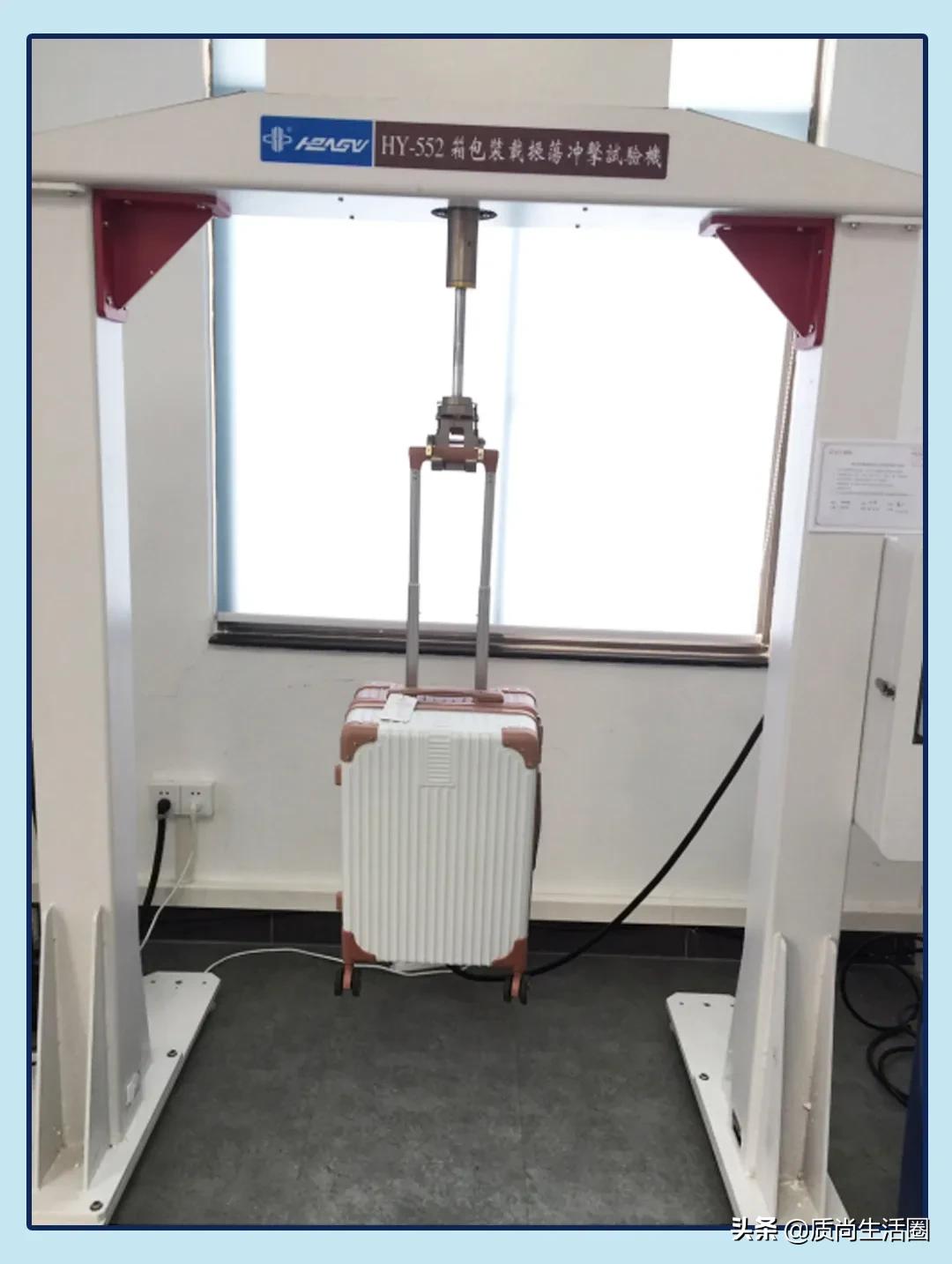 行李箱测评丨网易X选拉杆易卡阻，109元的喜朗顿侧提把不耐用