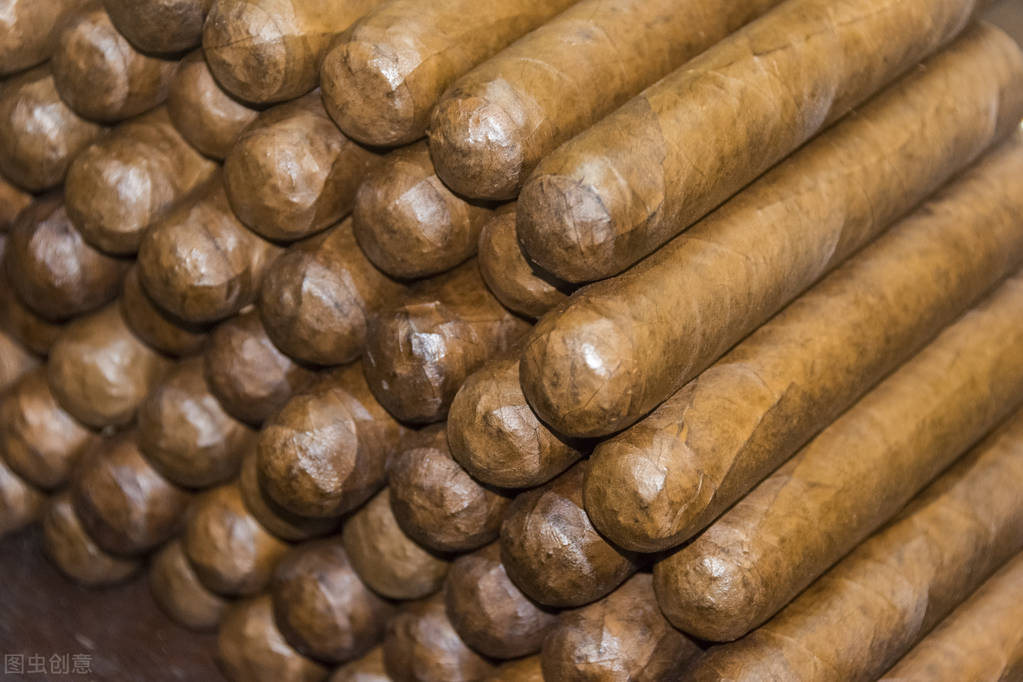 走私雪茄回国逃税40万判几年,走私雪茄应缴税款怎么定