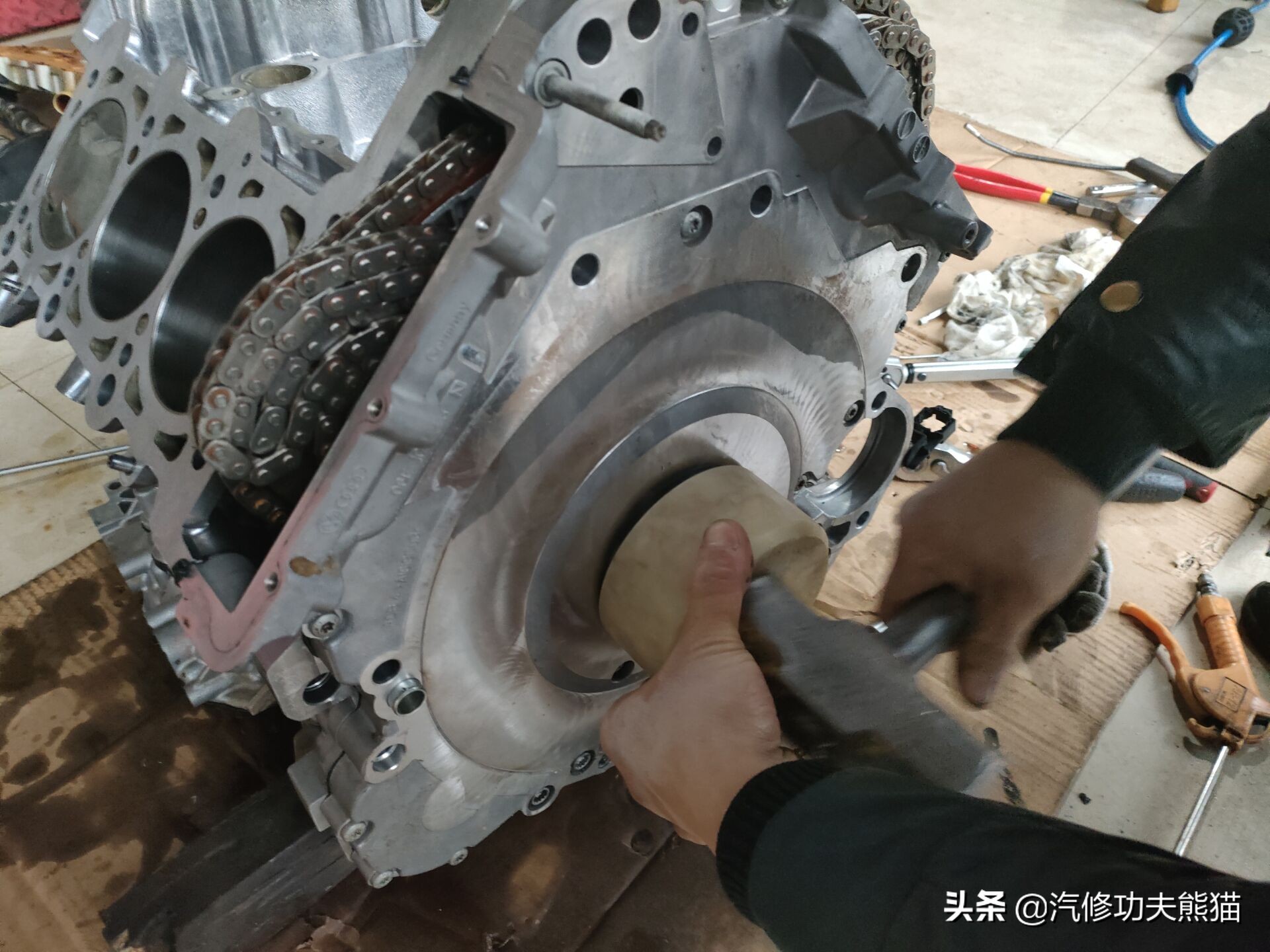 08款奥迪a6l手动挡2.0t烧机油么,09款奥迪a6l2.4烧机油怎么解决