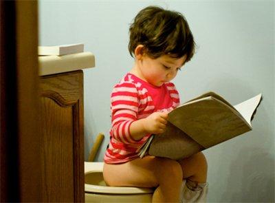 宝宝多大可以自主尿便,孩子到月龄还不会翻身