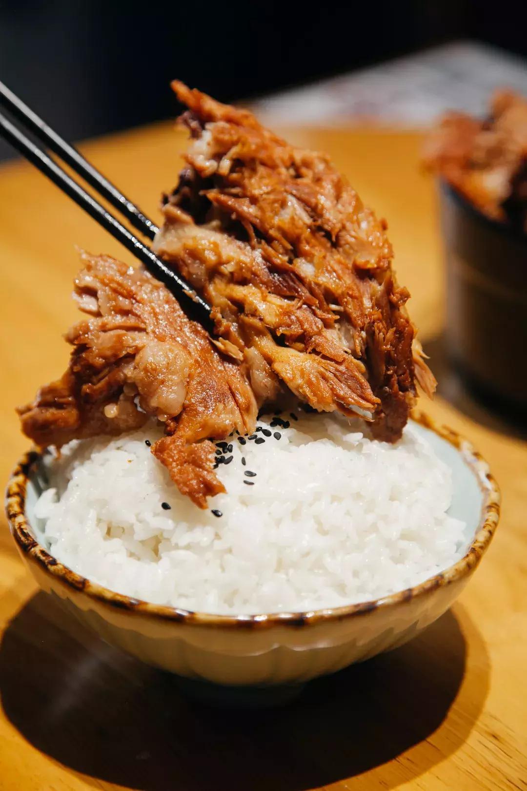 京城天“犟”红包雨