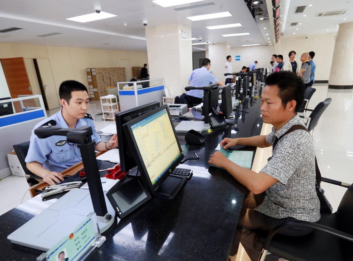 驾驶证被扣12分以上是怎么办的,驾驶证被扣了超过12分怎么办