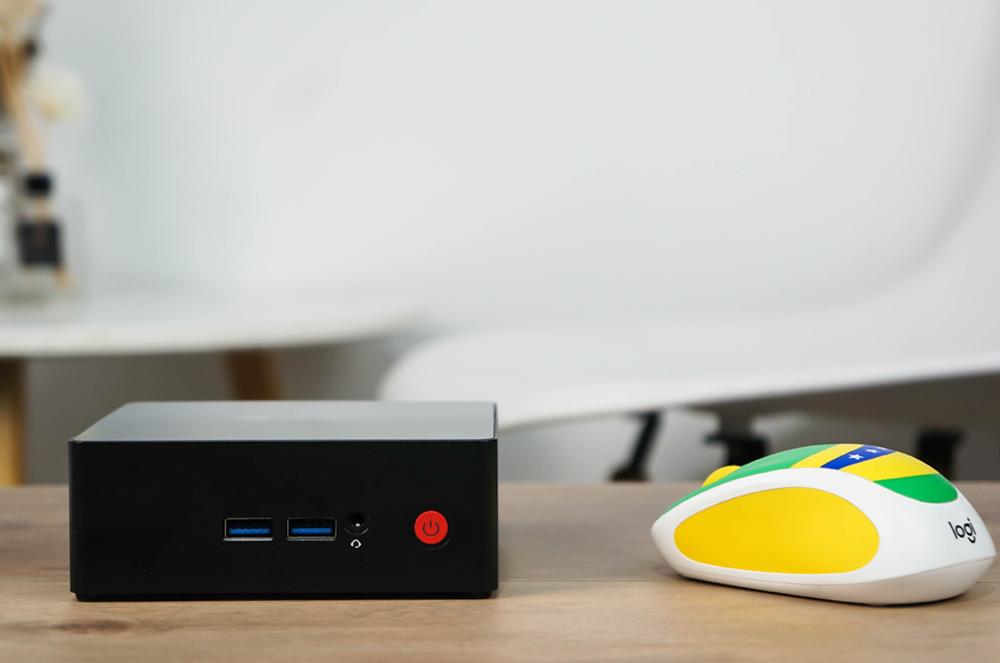 有意思：没想到电视盒般大小会是电脑，零刻EQ55上手体验