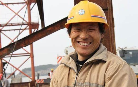 在外打工回家儿子不认我,外地打工回家儿子不认识