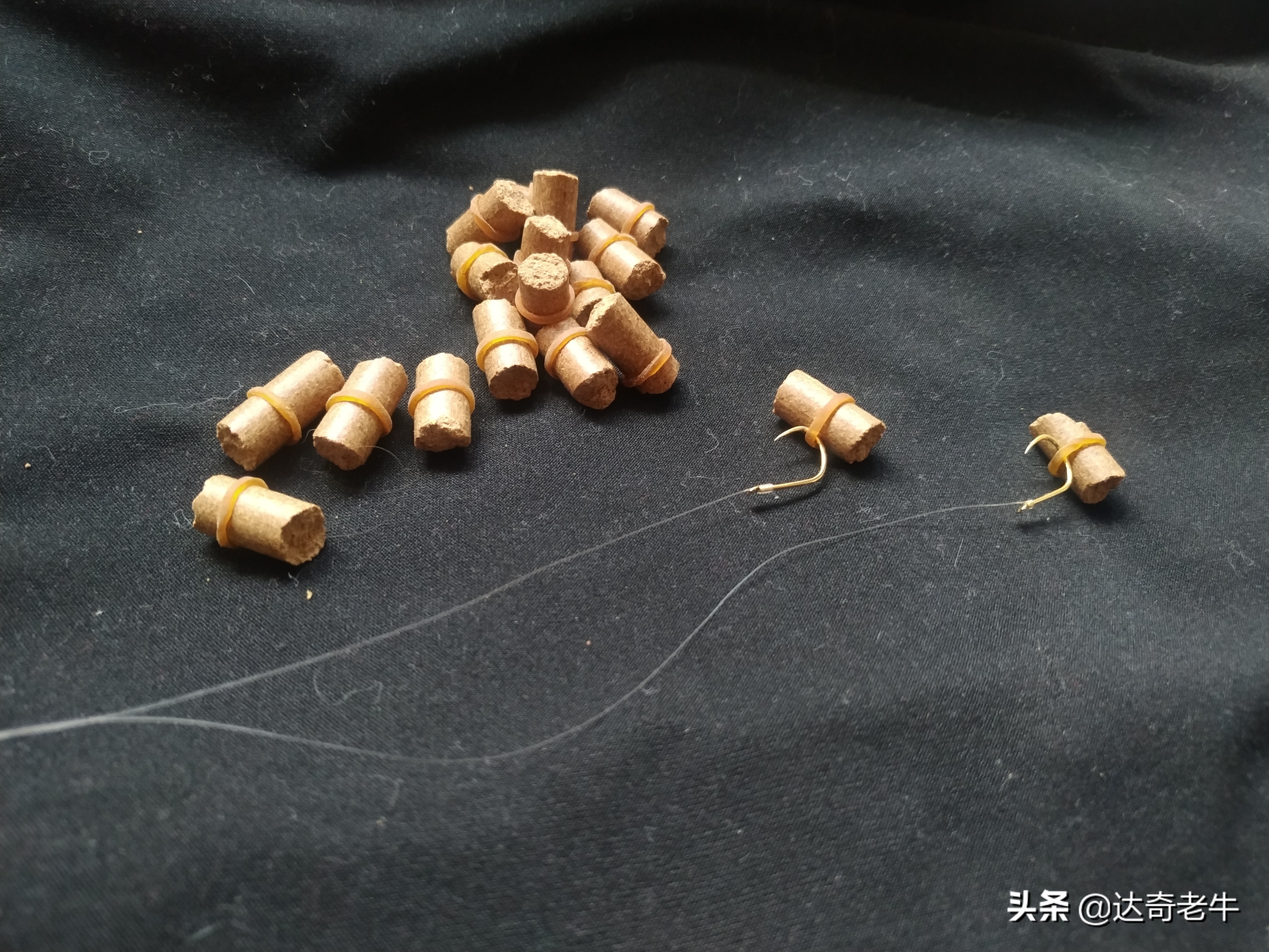 既能黑坑也能野钓的饵料,万能饵料是真是假