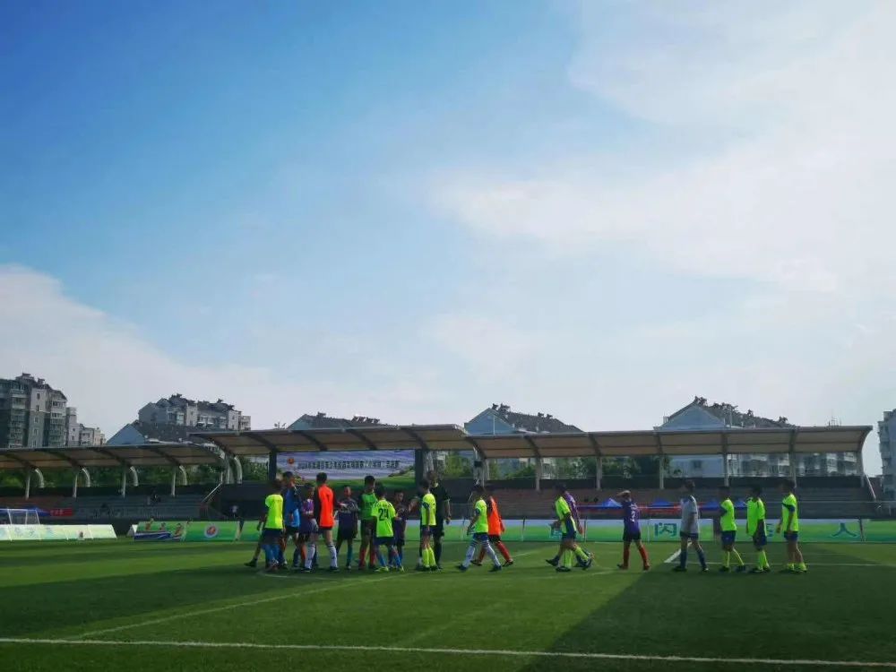 海门港新区实验小学足球队,经开区实验小学足球比赛