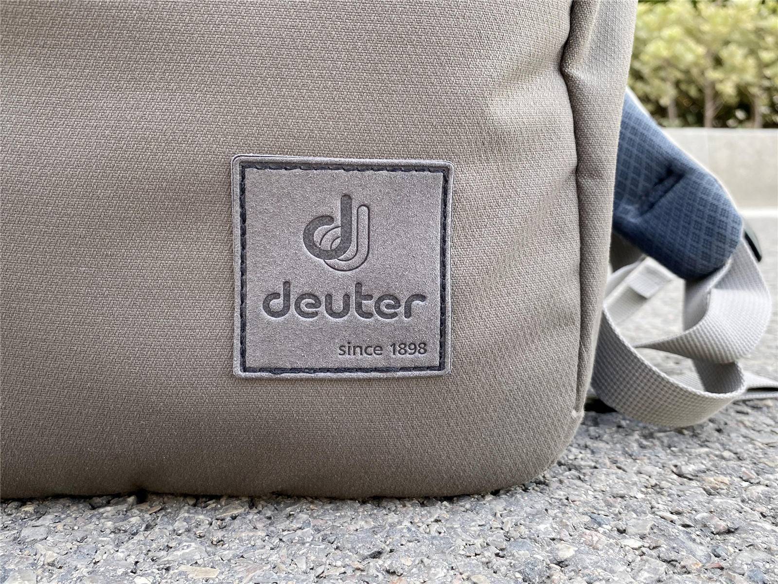 既好看又能装的包包,又好看又能装带夹层的包包推荐