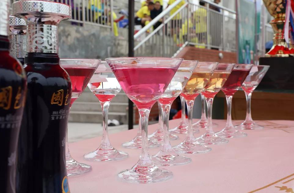 庆祝双节齐欢乐,欢庆双节活动