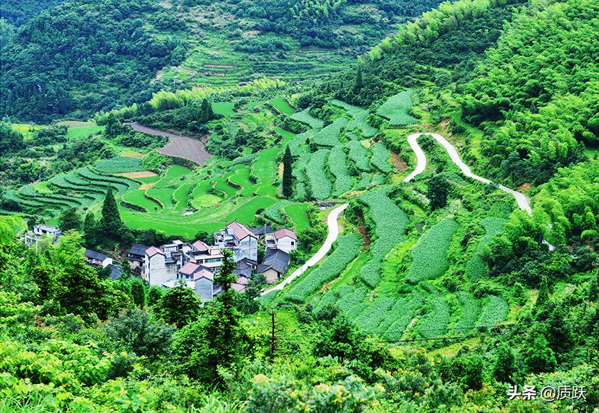 鑻忚郊缂欎簯浠欓兘,鑻忚郊绗斾笅鐨勪笁娓呭北