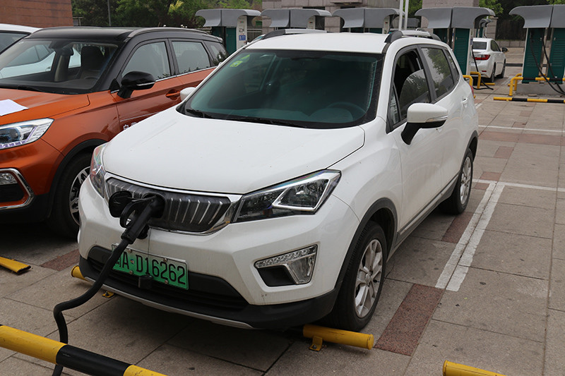 新能源汽车为什么充电充不满了,续航充不满是不是电池问题