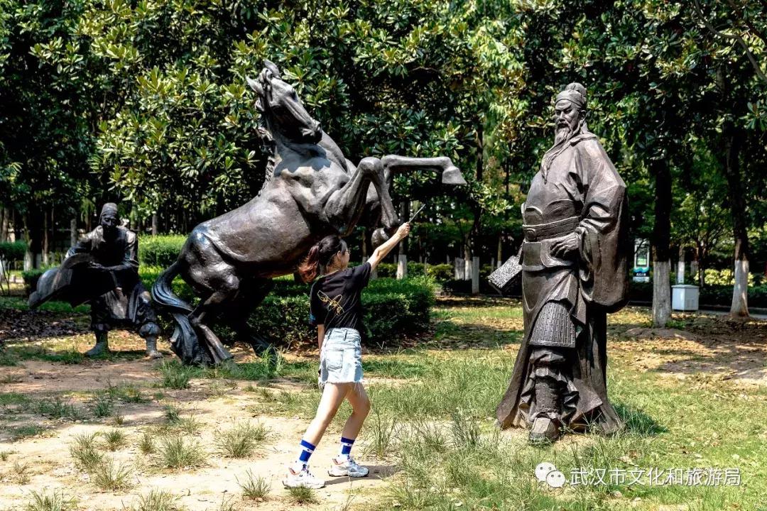 鹦鹉洲长江大桥桥下公园,汉阳鹦鹉洲长江大桥公园