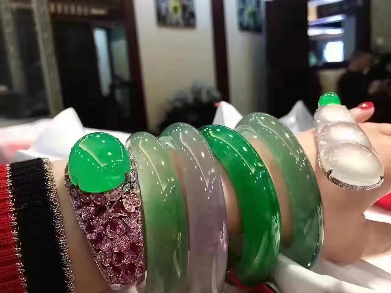 翡翠保养用什么油最好,翡翠首饰如何保养清洁