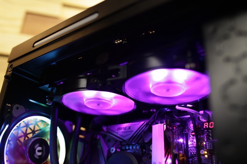 贫穷限制了想像，跑分64万烧包主机扫雷卡不卡？