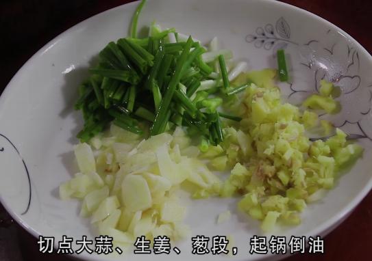 辣小鱼干最好吃的做法,小鱼干怎么做好吃又下饭