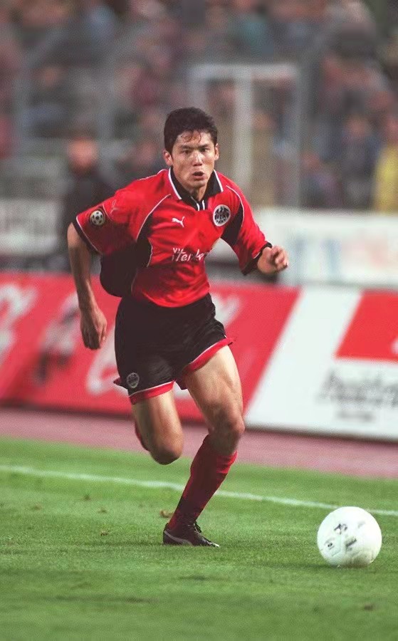 经历辉煌走过低谷,中国足球4位最成功的留洋球员