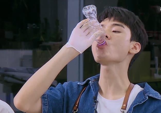 龚俊用毛巾擦头哼着歌,龚俊刮迪丽热巴鼻子第几集