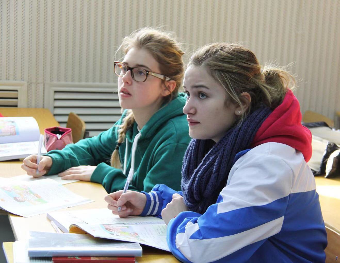 看看外国人的汉语考试有多难,外国人取中文名有多离谱