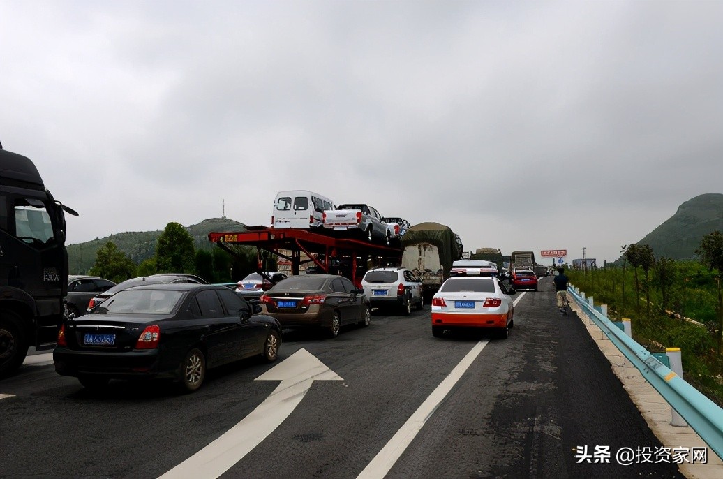 中国高速公路一年亏损多少亿,高速公路亏损的原因有哪些