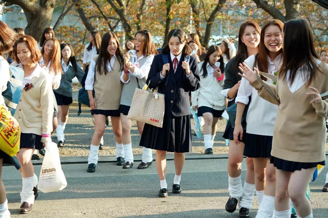 不输原版的日本版《阳光姐妹淘》：90年代日本女高中生的友情