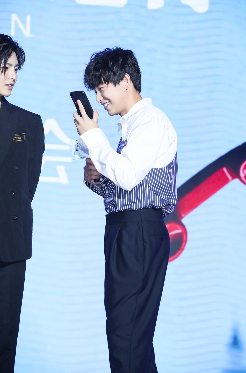 侯明昊彭昱畅回到过去拥抱你,侯明昊彭昱畅最新电影