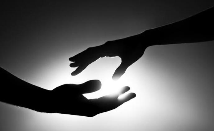 搴楀鍚戞湭鎴愬勾鍞崠鐢靛瓙鐑熻繚娉曞悧,澶栧崠鍟嗗鎭舵剰寮轰拱寮哄崠