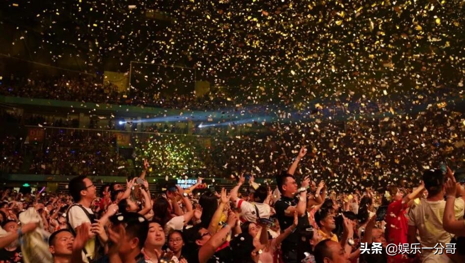 许巍无尽光芒演唱会广州站重播,许巍无尽光芒巡回演唱会郑州站