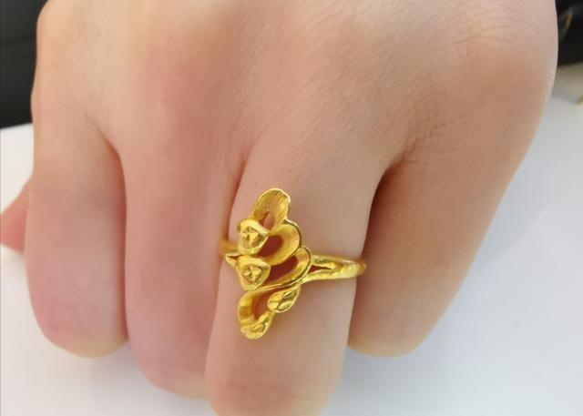 黄金戒指怎么戴才不会变形,黄金戒指如何更换