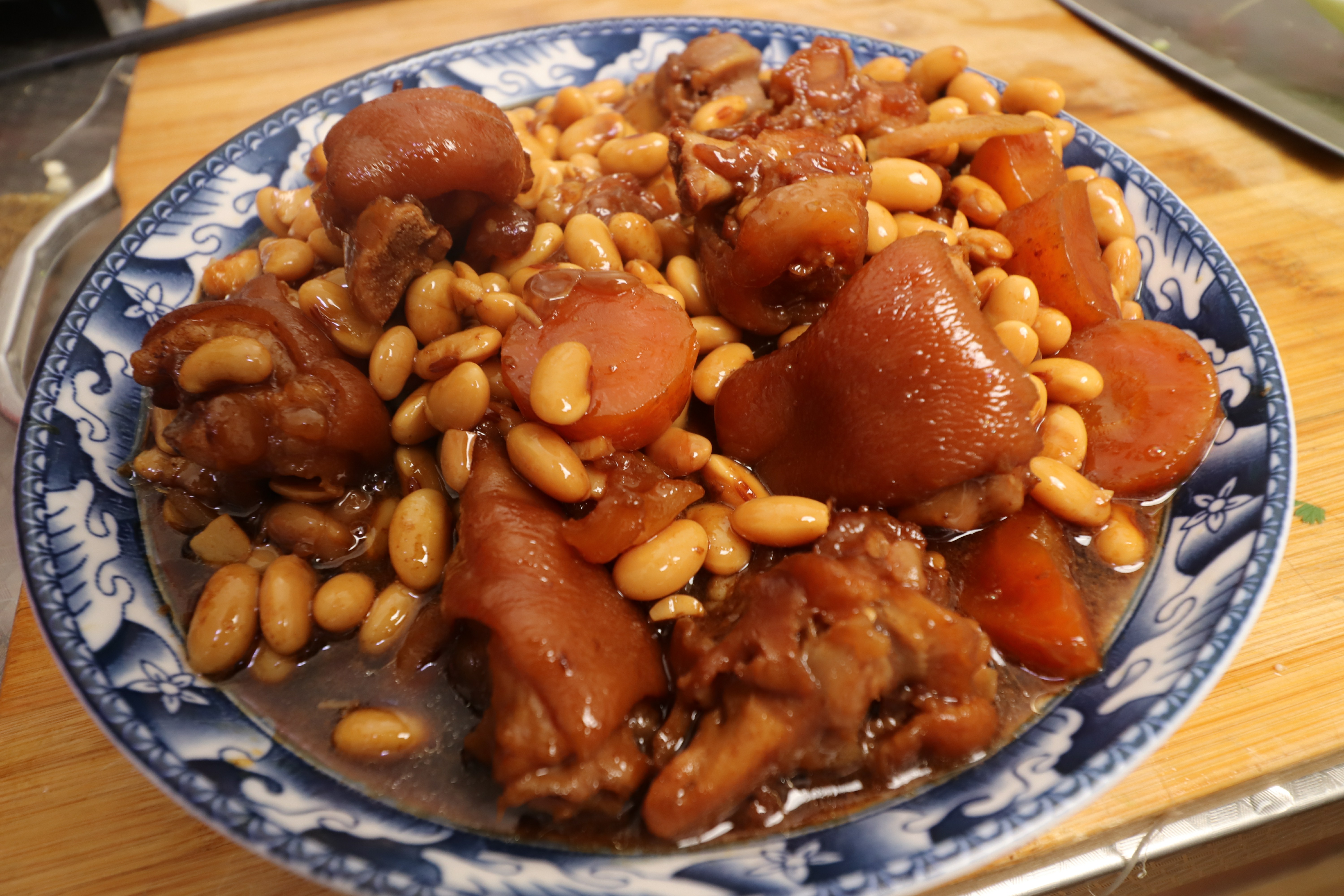 如何煮猪蹄才能又烂又入味,炖猪蹄快速软烂入味的小诀窍