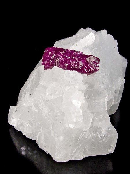 各种宝石原石的种类图片大全,高清彩色宝石原石图片大全