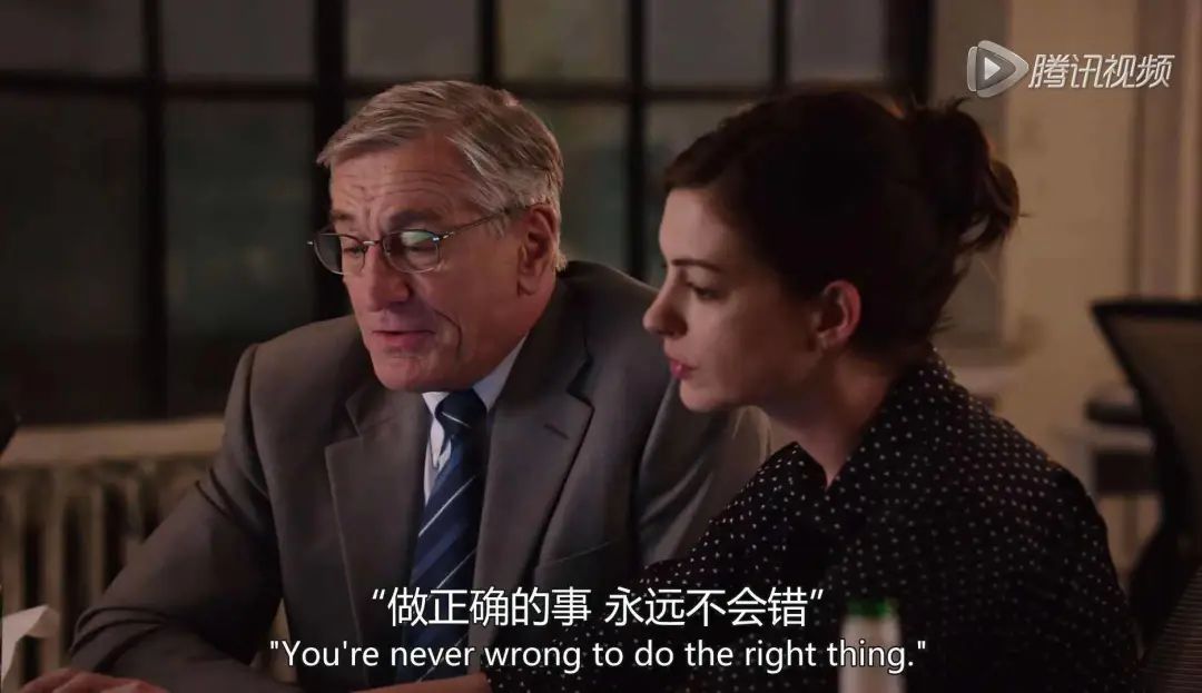 摆摊女孩月入9w,女孩摆摊赚9000元