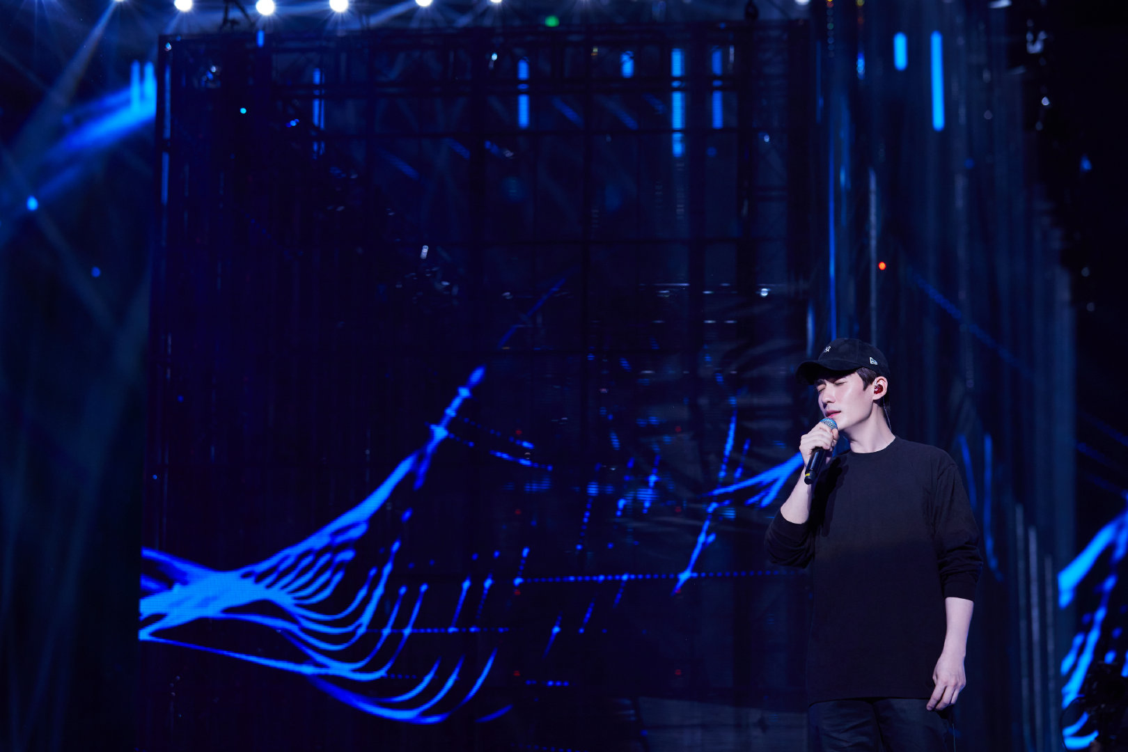 做梦梦到朱一龙,梦到与朱一龙相爱