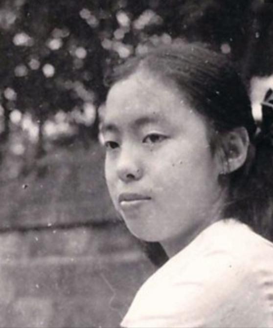 黄绮珊最巅峰现场,黄绮珊揭面大反差