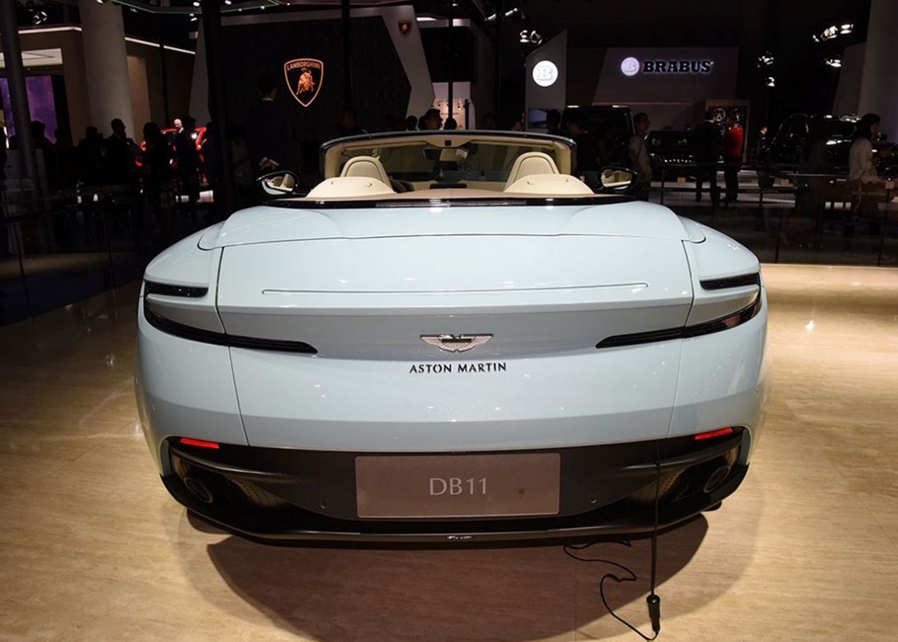 阿斯顿马丁vantage珊瑚橘 (马丁珊瑚橘)