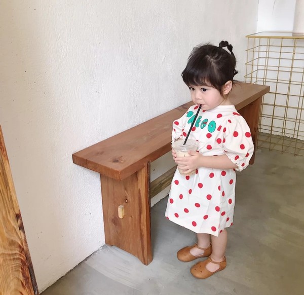 宝宝齐耳短发辫子简单洋气扎法,短发儿童麻花辫扎头发