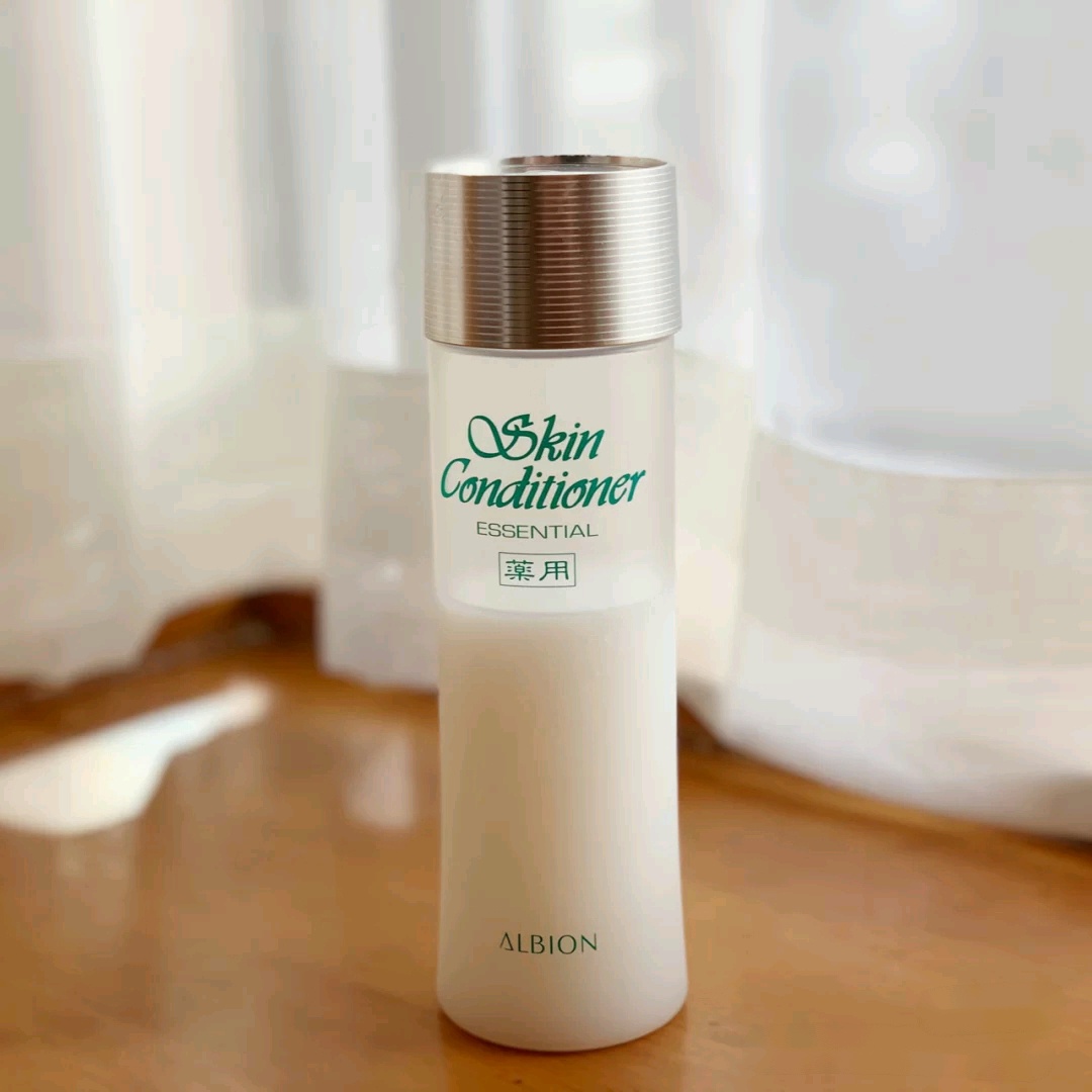 sk2小红瓶精华适合油痘肌吗,sk2大红瓶面霜干皮适合哪一款