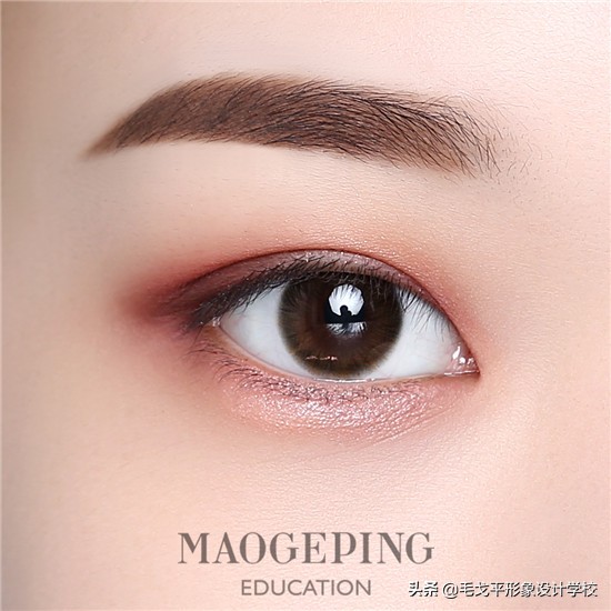 眼妆真的太适合日常了,干净日常的眼妆