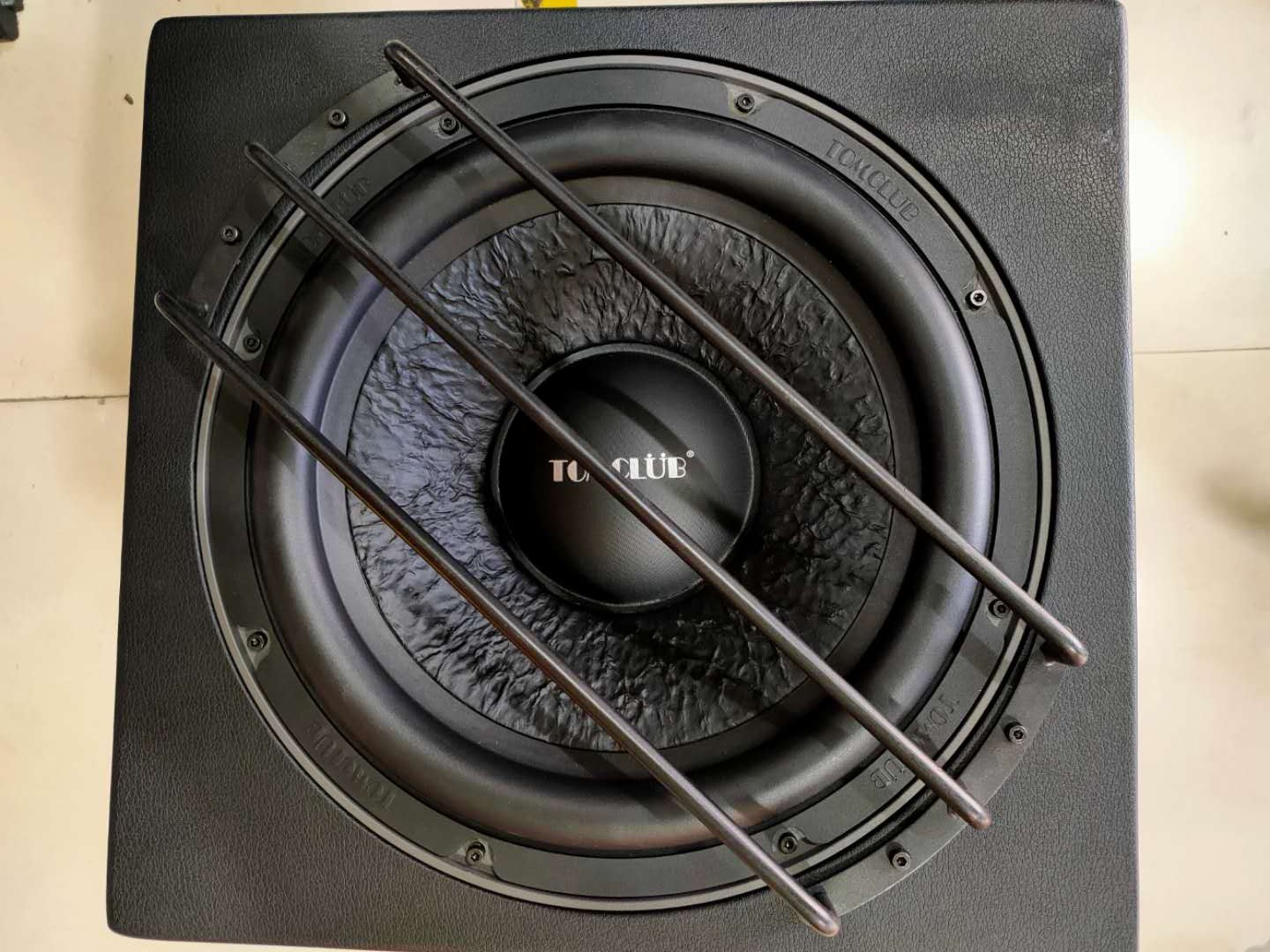 沃尔沃xc60汽车鸣笛喇叭改装,高品质车载音响改装