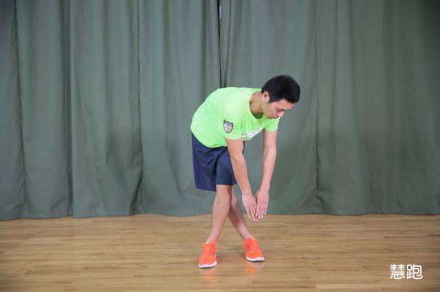 5公里跑后拉伸动作,跑后拉伸详细教程