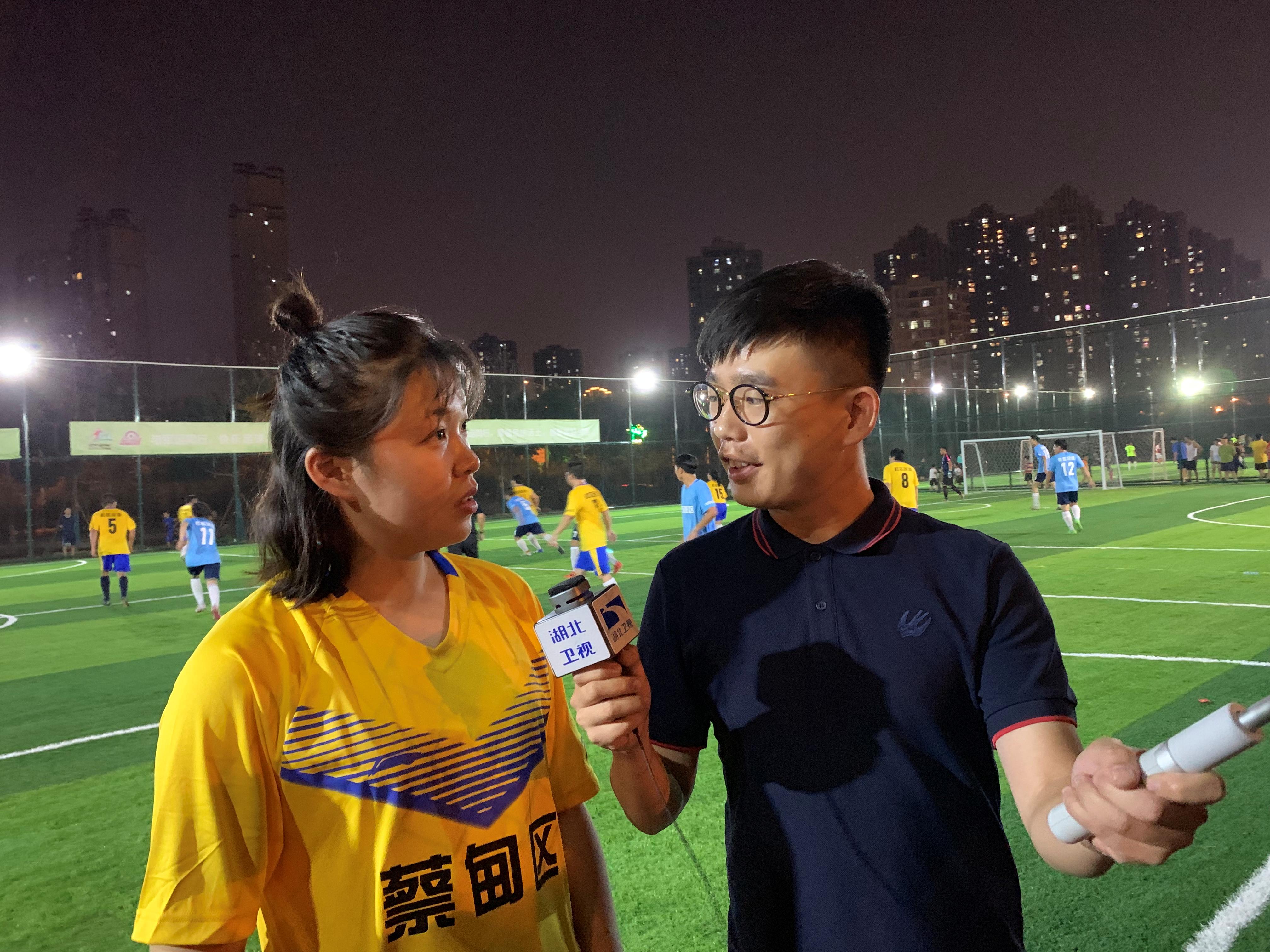 踢一场足球比赛很累吗,踢一场足球比赛