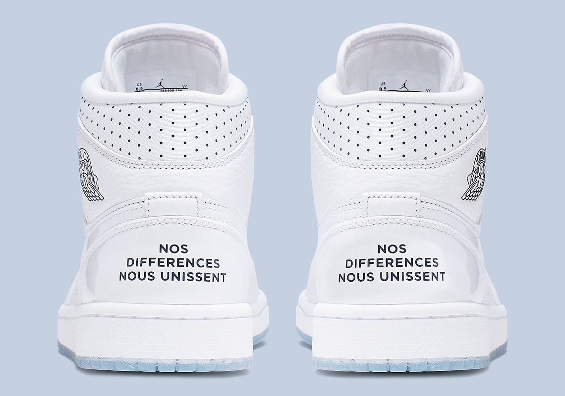 AJ1的新款口号“没有差异，只有团结”传递着团结的信息