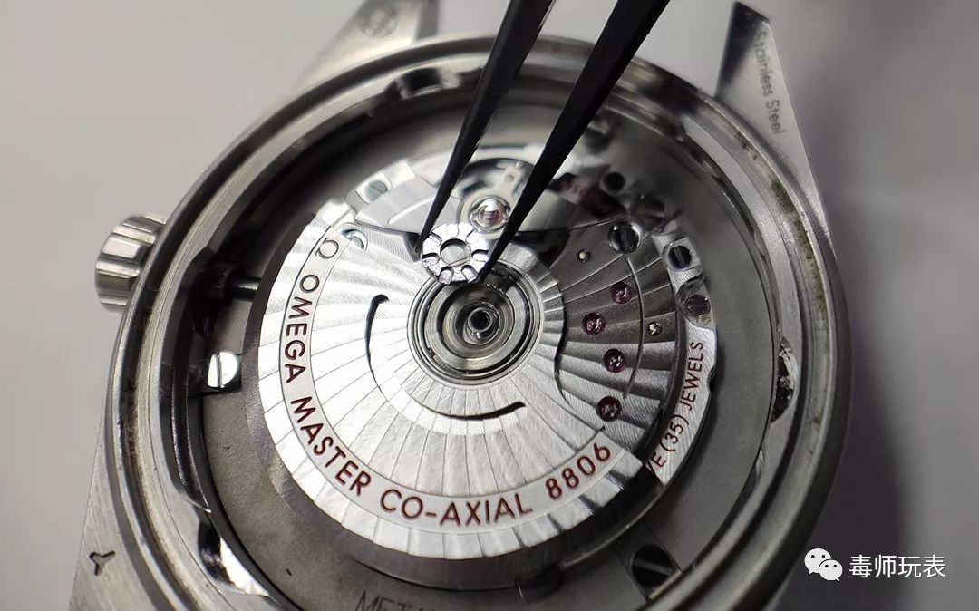 拆解欧米茄海马300机芯图,vs厂欧米茄海马300机芯